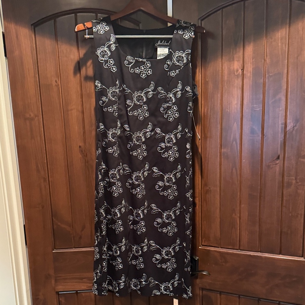 Jolibel Black Dress with White Floral Embroidery